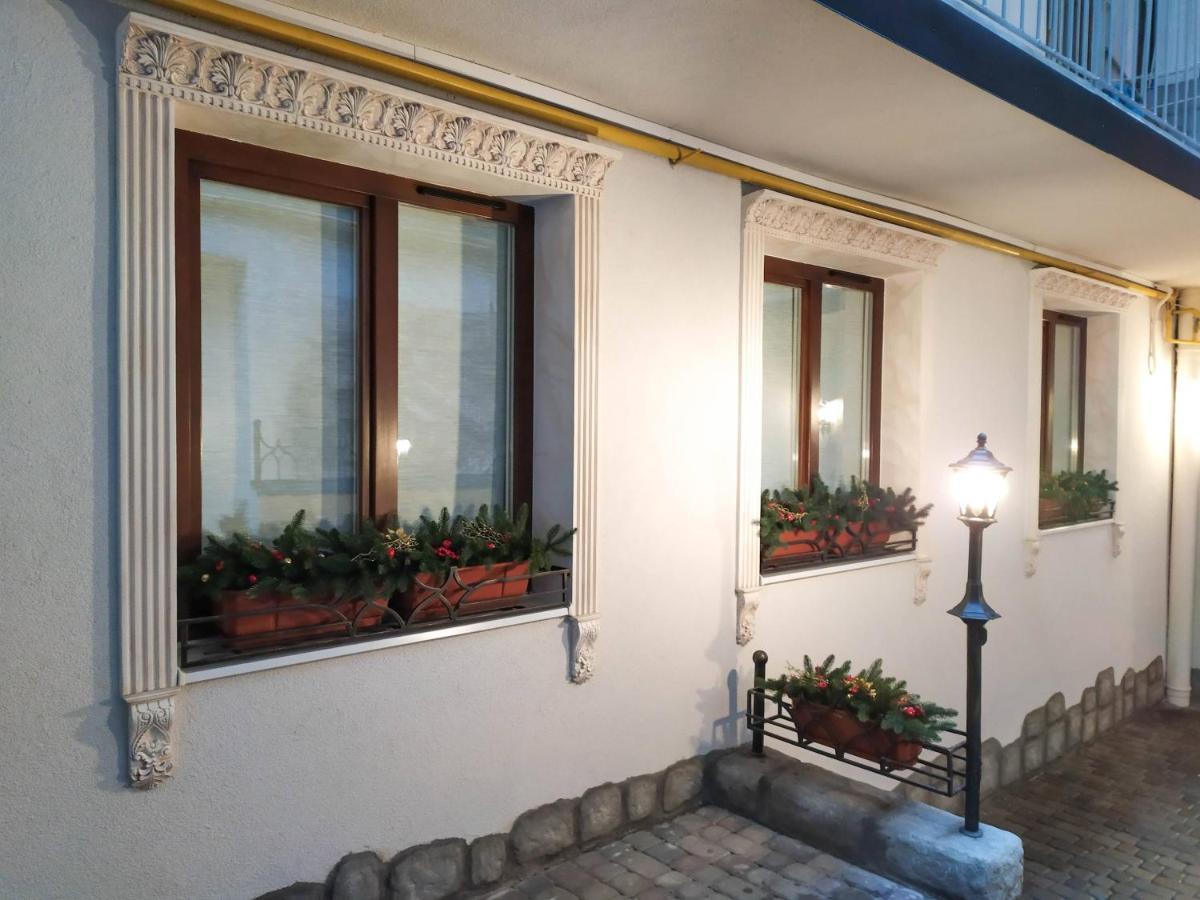 Rynok 25 Deluxe Lviv Center Exterior foto